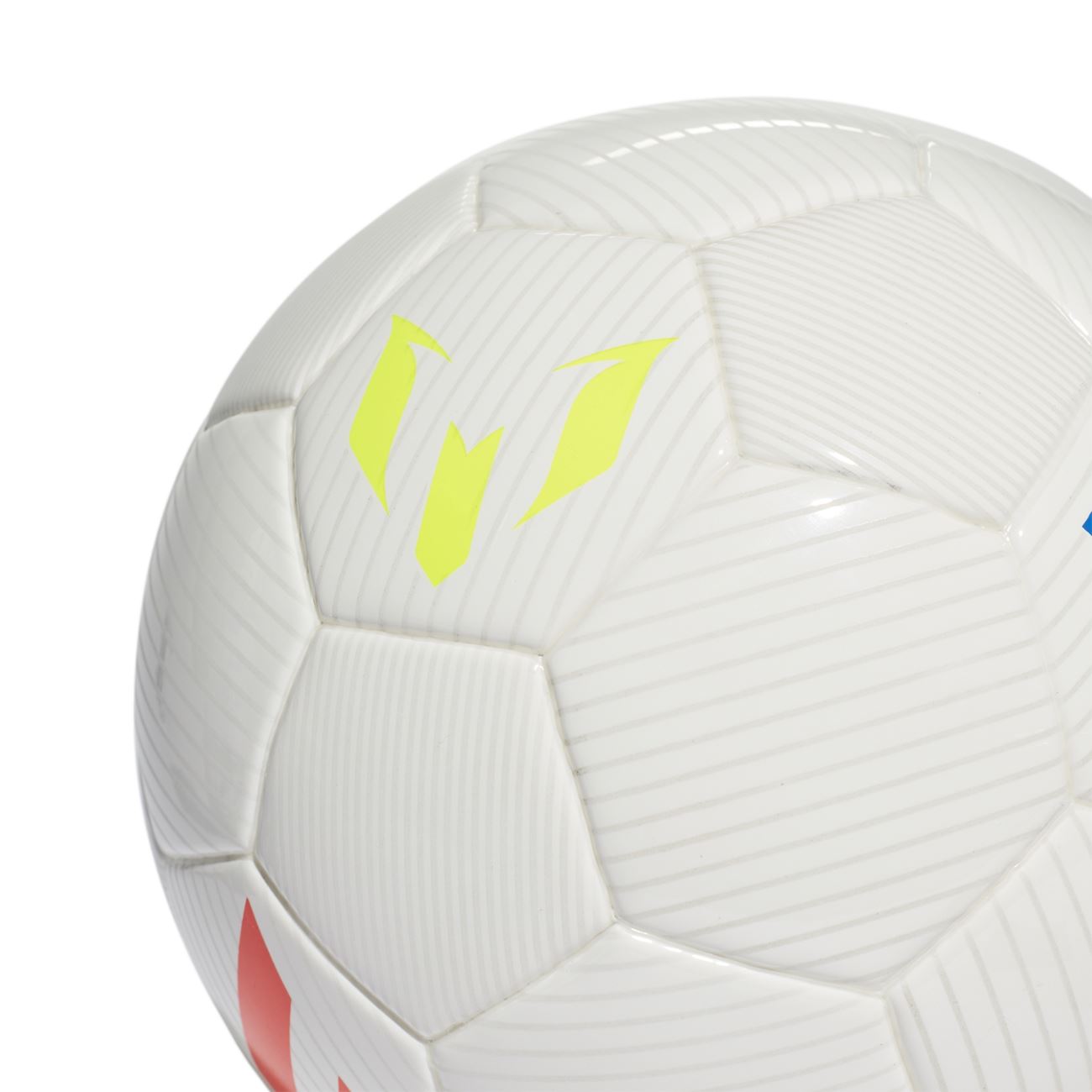 Какой мяч в мини футболе. Messi adidas футбольный мяч Mini. Мяч адидас Месси. Месси с мячом. Мяч футбольный адидас размер 1 мини.